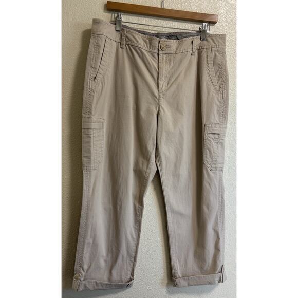 Eddie Bauer Women’s Size 14 Pants Slightly curvy crop Tan Khaki Outdoor Hiking - Picture 1 of 12